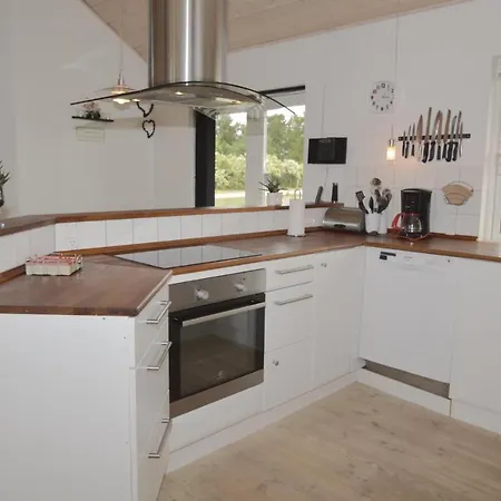 Stunning In With Kitchen
