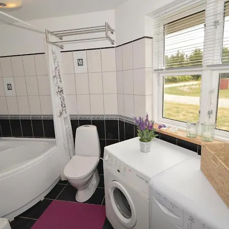 Beautiful Home In Skjern With Wifi 度假居